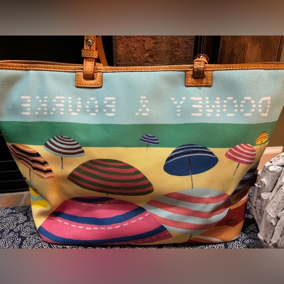 ✨ Dooney & Bourke Beach Umbrella Tote Bag EUC | Summer Canvas Shoulder Bag - Picture 5 of 10